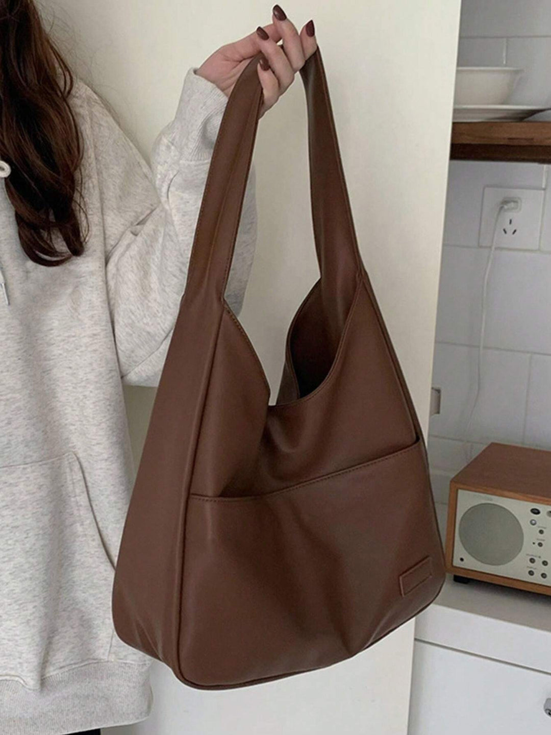 Helena | Borsa a Spalla Strutturata e Elegante