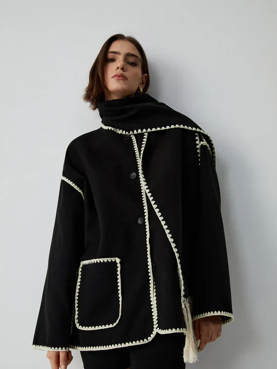 Francisca - Chaqueta con Ribetes en Contraste y Pañuelo a Juego