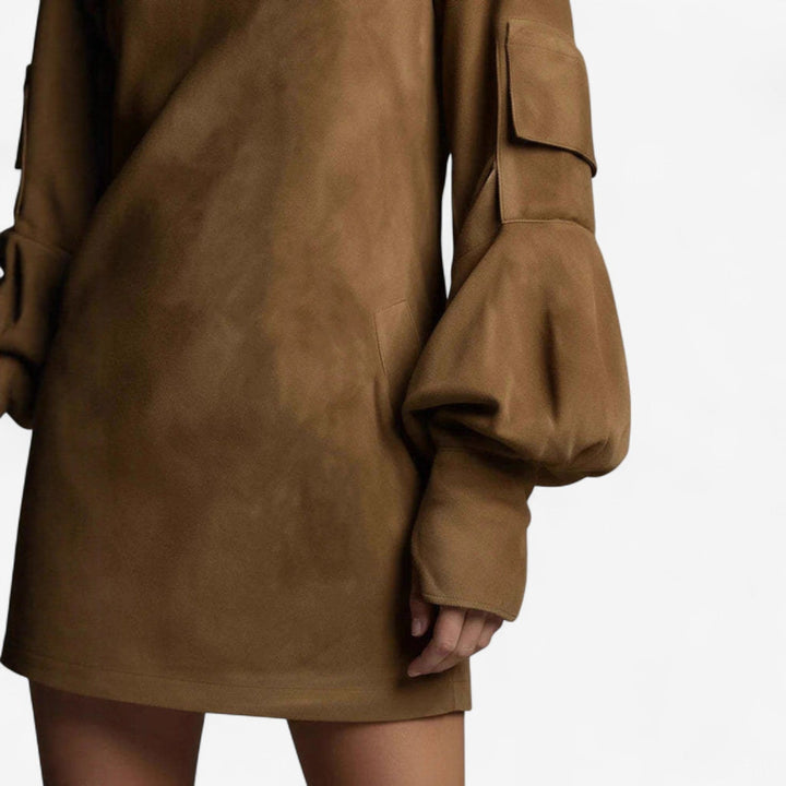 Malena - Vestido Mini con Cuello Alto