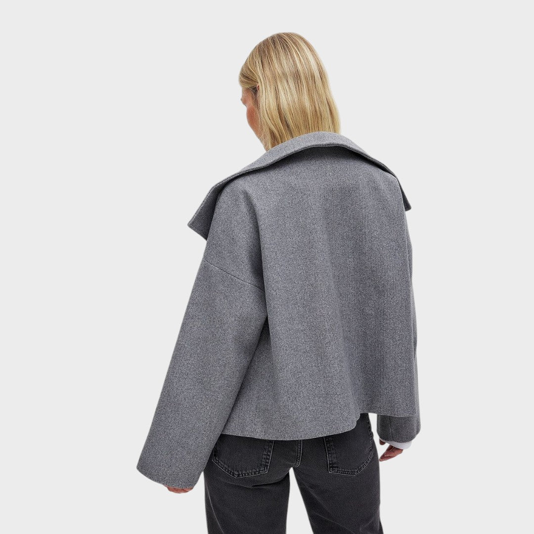 Francisca - Abrigo Lujoso